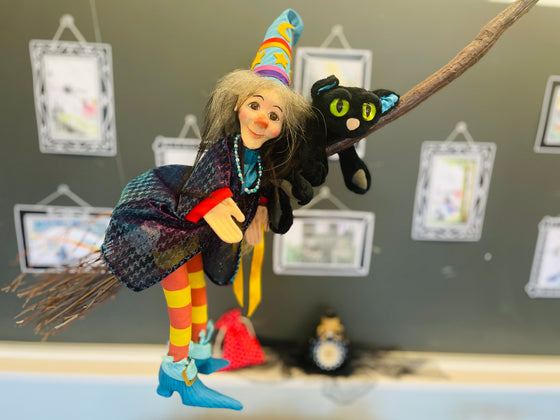 Der Kater Zingaro freut sich