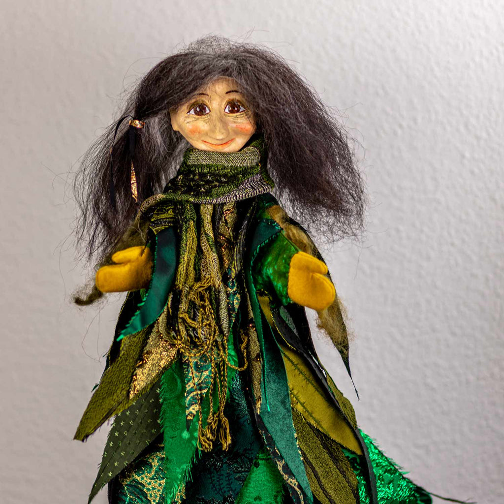 Handpuppen - normalgrosse Hände - Waldfrau H53015