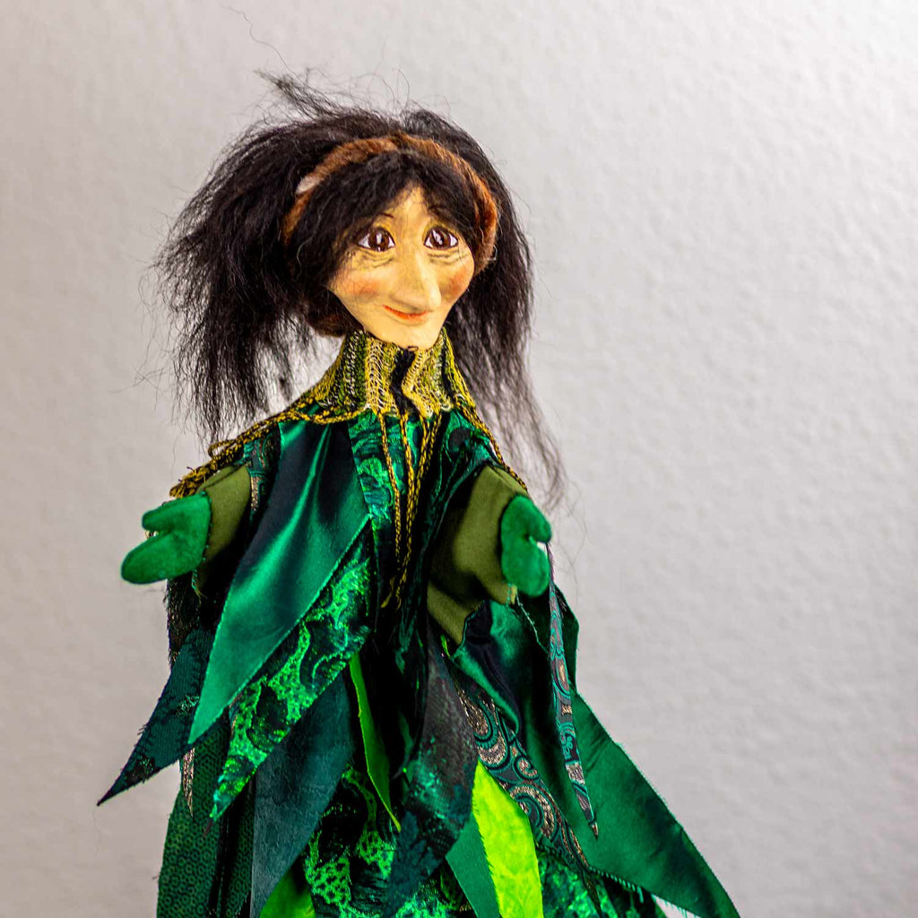 Handpuppen - normalgrosse Hände - Waldfrau H53017