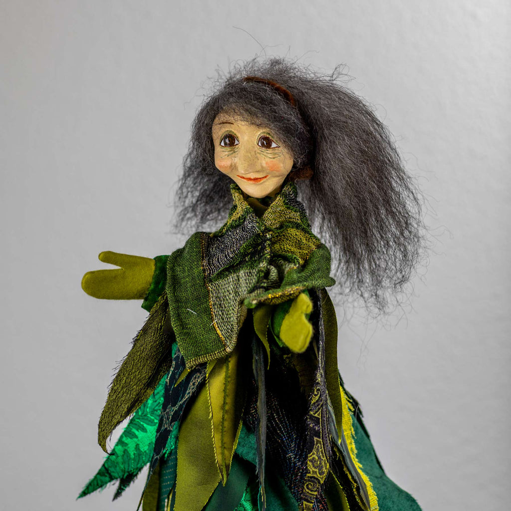 Handpuppen - normalgrosse Hände - Waldfrau H53023
